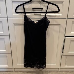 Zenana Outfitters Black Long Lace Cami